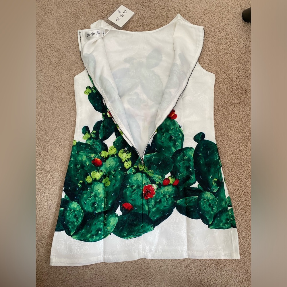 Women’s graphic dress with 3d decorations - US M - Picture 6 of 9